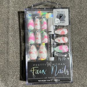🥰🥰Try Me Pretty Woman Faux Nails🥰🥰